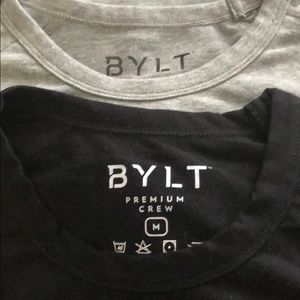 Gently used short sleeve shirts